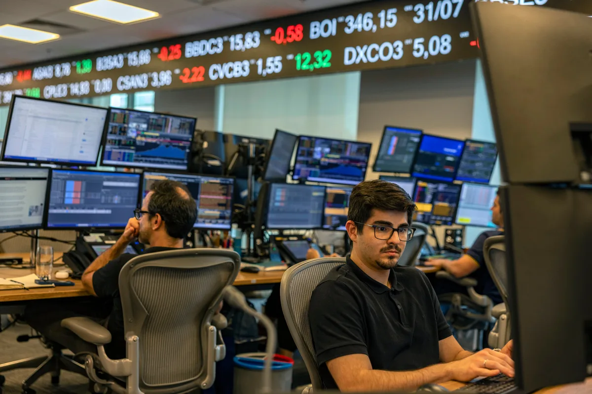 Latin America ETF Crushes S&P 500 With 15% Gain in 2025