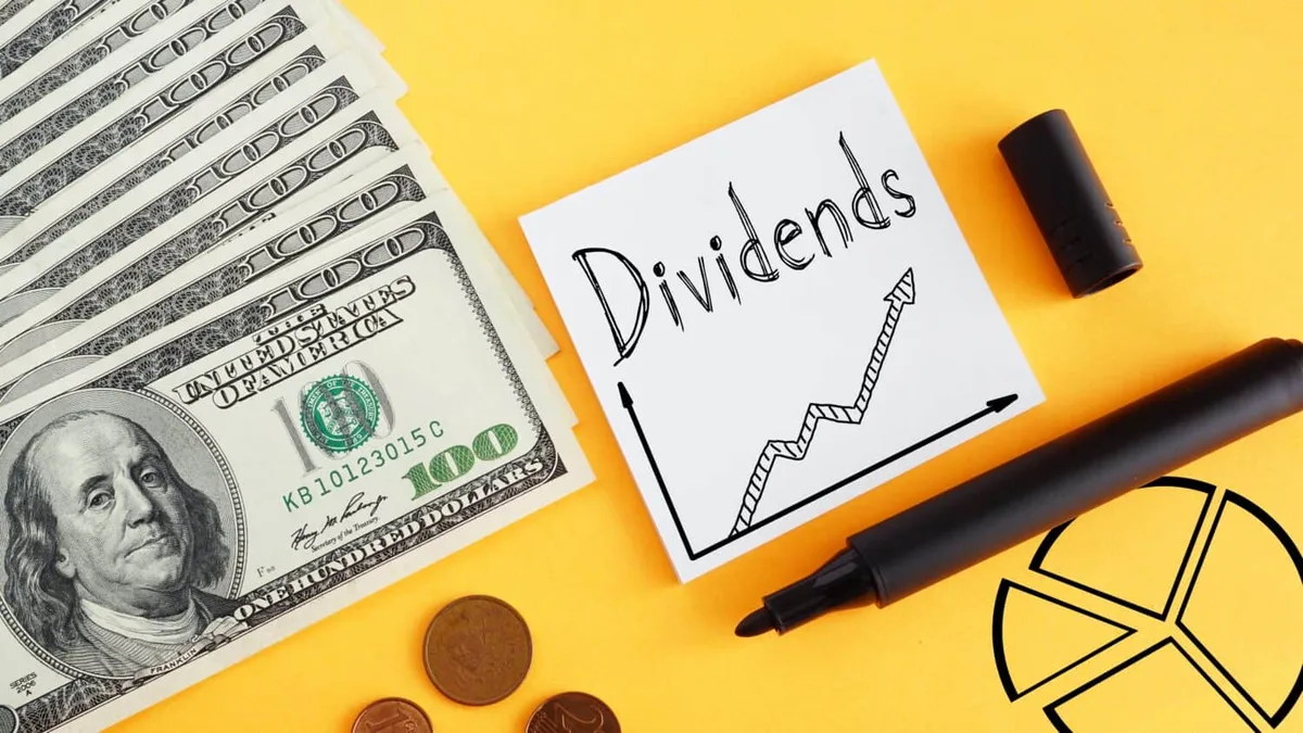 How Much a 61-Year-Old Needs Saved to Earn $8,600 Monthly for Life
